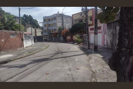 Casa à venda com 165m², 9 quartos e 3 vagas