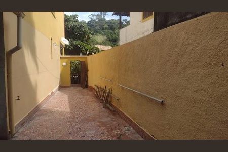 Casa à venda com 165m², 9 quartos e 3 vagas