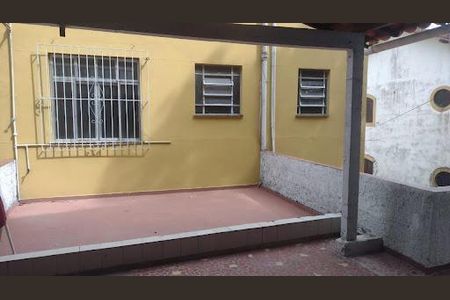 Casa à venda com 165m², 9 quartos e 3 vagas