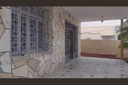 Casa à venda com 165m², 9 quartos e 3 vagas