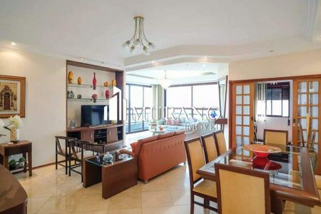 Apartamento à venda com 202m², 3 quartos e 2 vagas