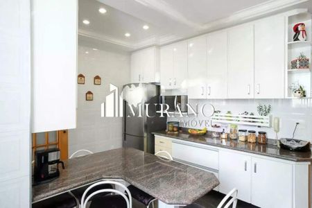 Apartamento à venda com 202m², 3 quartos e 2 vagas