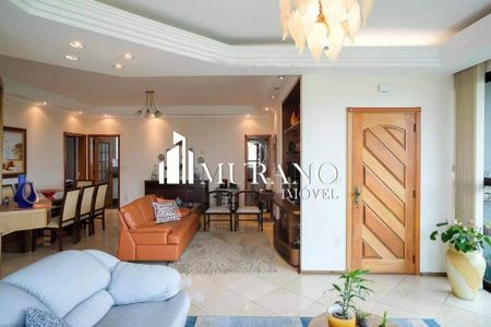 Apartamento à venda com 202m², 3 quartos e 2 vagas