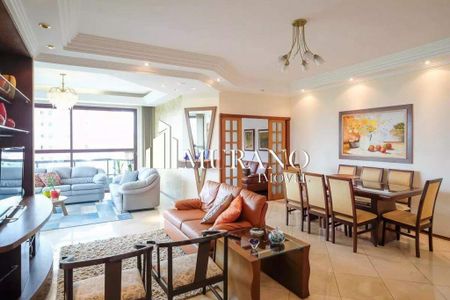Apartamento à venda com 202m², 3 quartos e 2 vagas