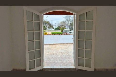 Casa à venda com 84m², 3 quartos e 1 vaga