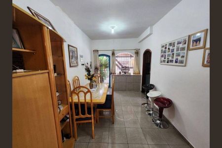 Casa à venda com 3 quartos, 145m² em Ferreira, São Paulo