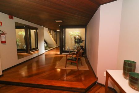 Apartamento para alugar com 72m², 2 quartos e 1 vaga Apartamento para alugar com 72m², 2 quartos e 1 vagaÁrea comum - Hall de entrada