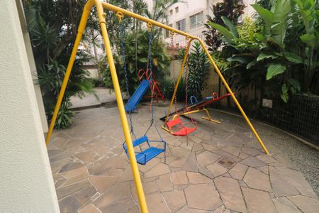 Apartamento para alugar com 72m², 2 quartos e 1 vaga Apartamento para alugar com 72m², 2 quartos e 1 vagaÁrea comum - Playground