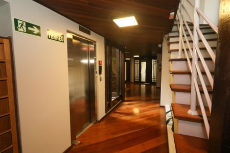 Apartamento para alugar com 72m², 2 quartos e 1 vaga Apartamento para alugar com 72m², 2 quartos e 1 vagaÁrea comum - Hall de entrada