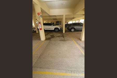 Apartamento para alugar com 72m², 2 quartos e 1 vaga Apartamento para alugar com 72m², 2 quartos e 1 vagaGaragem