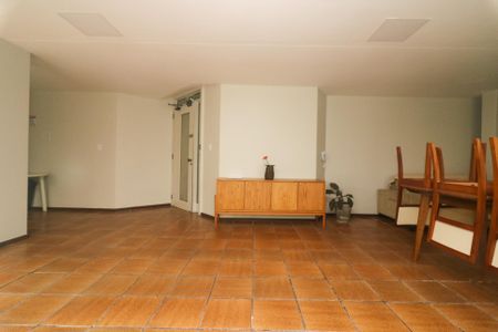 Apartamento para alugar com 72m², 2 quartos e 1 vaga Apartamento para alugar com 72m², 2 quartos e 1 vagaÁrea comum - Salão de festas