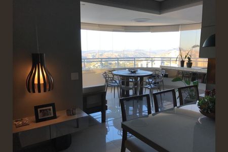 Apartamento para alugar com 104m², 3 quartos e 3 vagas