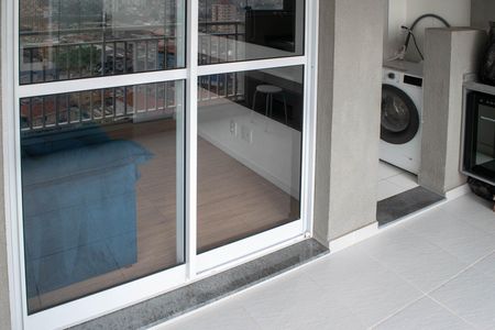 Apartamento para alugar com 60m², 2 quartos e 1 vaga Apartamento para alugar com 60m², 2 quartos e 1 vagaVaranda