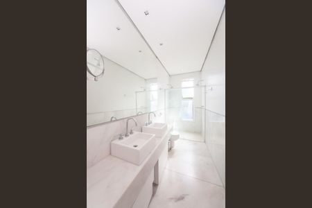 Casa de condomínio à venda com 450m², 4 quartos e 10 vagasBanheiro suite 1
