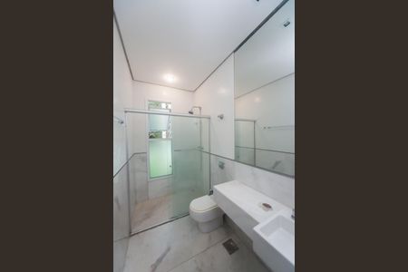 Casa de condomínio à venda com 450m², 4 quartos e 10 vagasBanheiro suite 2