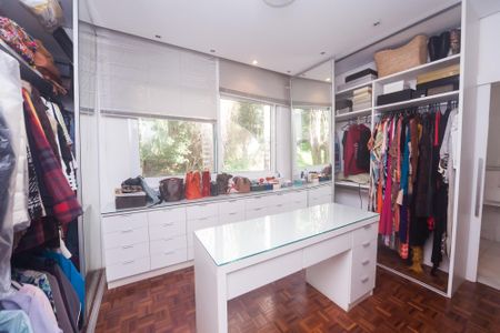 Casa de condomínio à venda com 450m², 4 quartos e 10 vagassuite 2