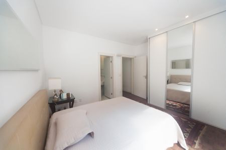 Casa de condomínio à venda com 450m², 4 quartos e 10 vagassuite 3