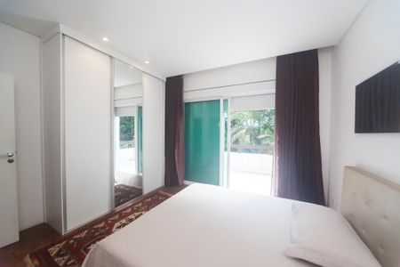 Casa de condomínio à venda com 450m², 4 quartos e 10 vagassuite 3
