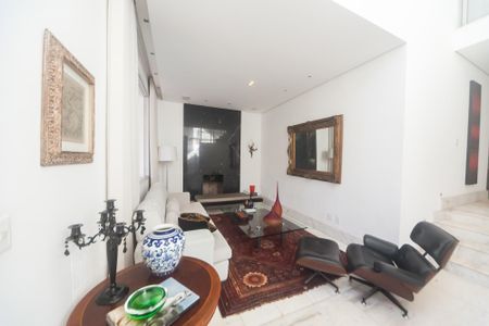 Casa de condomínio à venda com 450m², 4 quartos e 10 vagassala de visitas 