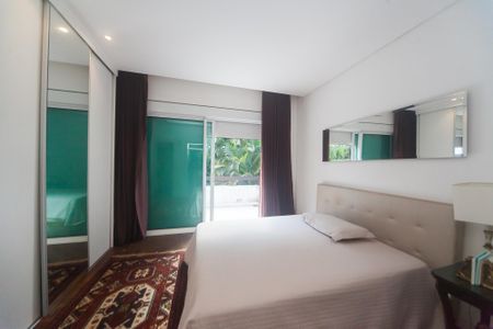 Casa de condomínio à venda com 450m², 4 quartos e 10 vagassuite 3