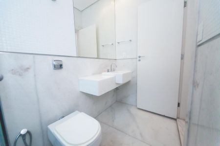 Casa de condomínio à venda com 450m², 4 quartos e 10 vagasBanheiro suite 3