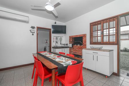 Casa à venda com 230m², 3 quartos e 5 vagasEspaço Gourmet
