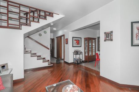 Casa à venda com 230m², 3 quartos e 5 vagasSala