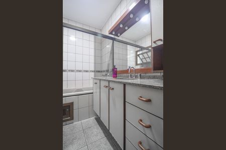 Casa à venda com 230m², 3 quartos e 5 vagasBanheiro da Suíte