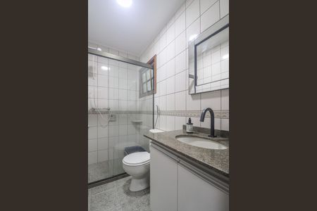 Casa à venda com 230m², 3 quartos e 5 vagasBanheiro 3