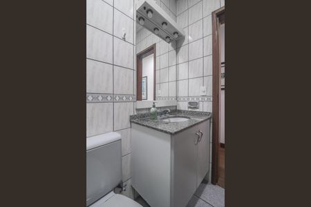 Casa à venda com 230m², 3 quartos e 5 vagasBanheiro 2
