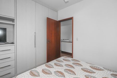 Casa à venda com 230m², 3 quartos e 5 vagasQuarto 2