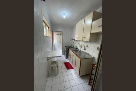 Cozinha de apartamento à venda com 2 quartos, 54m² em Jardim Santo André, Santo André