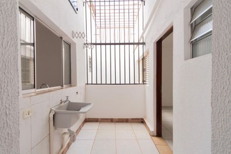 Casa para alugar com 80m², 2 quartos e 1 vaga