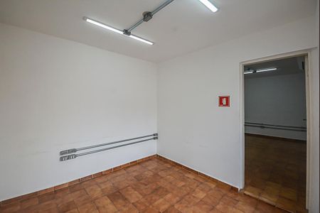 Casa à venda com 192m², 2 quartos e 3 vagas Casa à venda com 192m², 2 quartos e 3 vagasEdícula