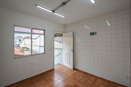 Casa à venda com 192m², 2 quartos e 3 vagas Casa à venda com 192m², 2 quartos e 3 vagasEdícula