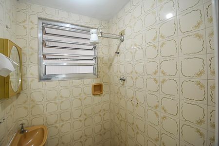 Casa à venda com 192m², 2 quartos e 3 vagas Casa à venda com 192m², 2 quartos e 3 vagasEdícula