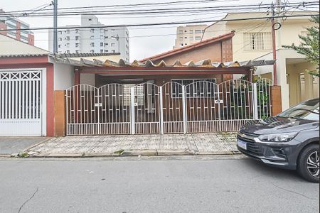 Casa à venda com 192m², 2 quartos e 3 vagas Casa à venda com 192m², 2 quartos e 3 vagasFachada