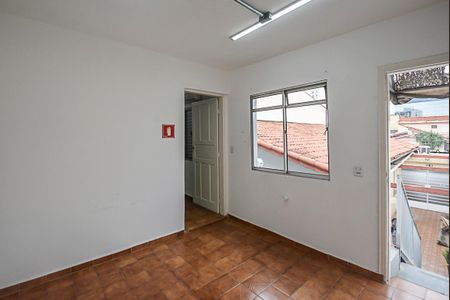 Casa à venda com 192m², 2 quartos e 3 vagas Casa à venda com 192m², 2 quartos e 3 vagasEdícula