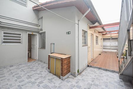 Casa à venda com 192m², 2 quartos e 3 vagas Casa à venda com 192m², 2 quartos e 3 vagasQuintal