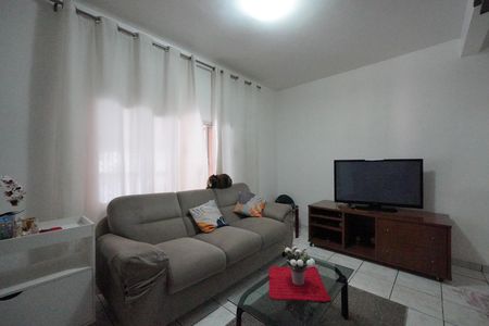Sala de casa à venda com 3 quartos, 128m² em Vila Dom Pedro I, São Paulo