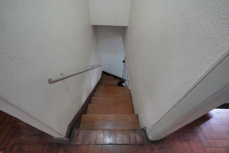 Escada de casa à venda com 3 quartos, 128m² em Vila Dom Pedro I, São Paulo