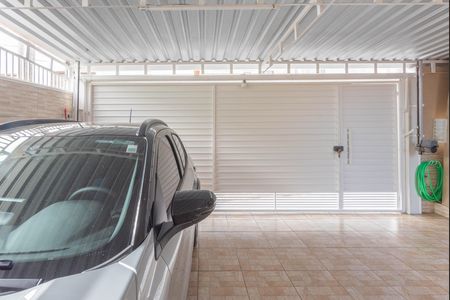 Casa à venda com 80m², 2 quartos e 3 vagas Casa à venda com 80m², 2 quartos e 3 vagasGaragem