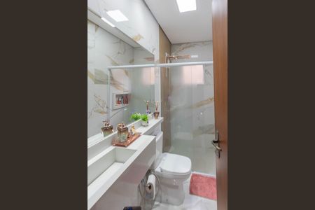 Casa à venda com 80m², 2 quartos e 3 vagas Casa à venda com 80m², 2 quartos e 3 vagasBanheiro da Suíte