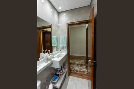 Casa à venda com 80m², 2 quartos e 3 vagas Casa à venda com 80m², 2 quartos e 3 vagasBanheiro