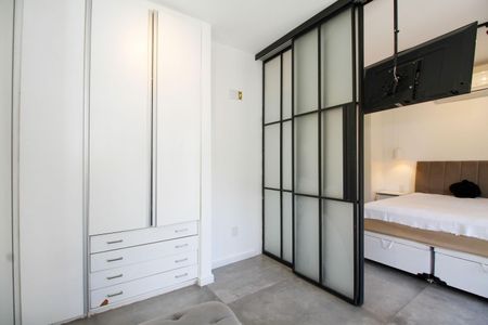Apartamento para alugar com 80m², 1 quarto e 2 vagasCloset da Suíte