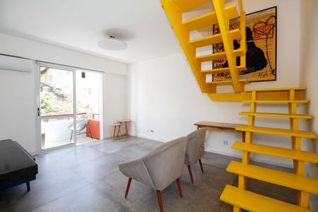Sala de apartamento à venda com 1 quarto, 79m² em Jardim das Bandeiras, São Paulo