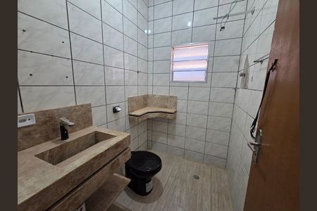Casa para alugar com 2m², 3 quartos e 1 vaga Casa para alugar com 2m², 3 quartos e 1 vagaBanheiro