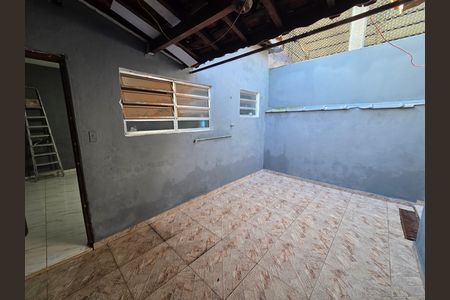 Casa para alugar com 2m², 3 quartos e 1 vaga Casa para alugar com 2m², 3 quartos e 1 vagaÁrea de Serviço