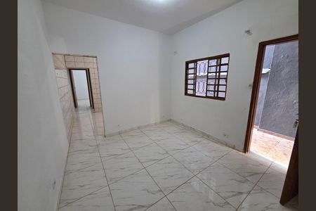 Casa para alugar com 2m², 3 quartos e 1 vaga Casa para alugar com 2m², 3 quartos e 1 vagaSala