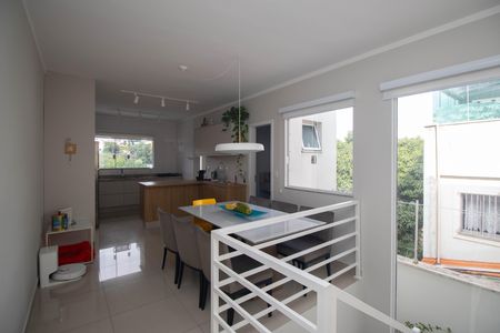 Casa à venda com 180m², 3 quartos e 2 vagasCozinha - Armários
